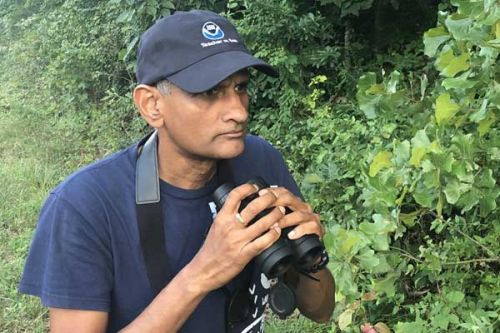 Příběhy eBird - Ragupathy Kannan: profesor ornitologie