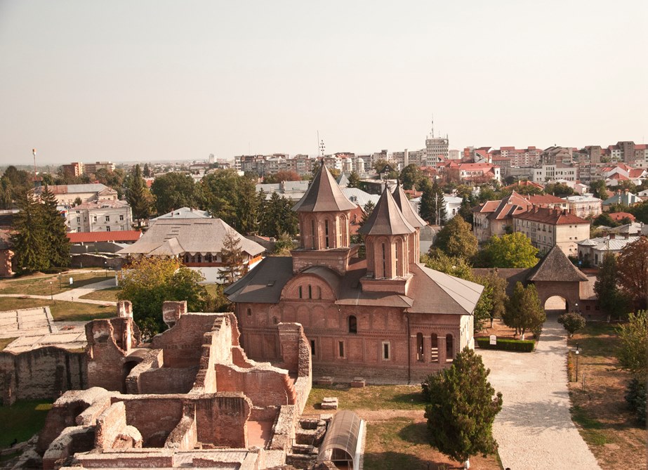 Biserica Mare Domneasca si ruinele Curtii Domnesti Targoviste